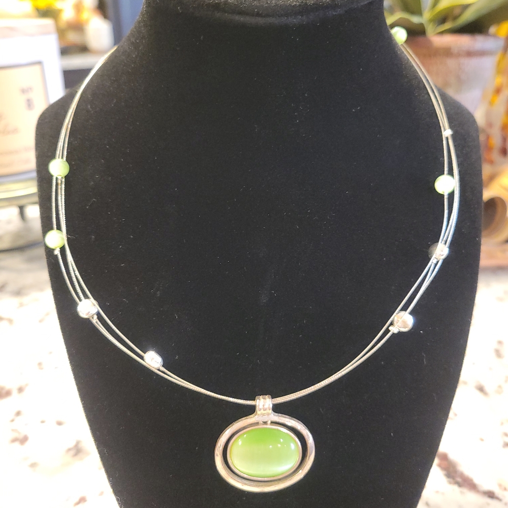 Icing - Vintage Silver Necklace with Green Pendant